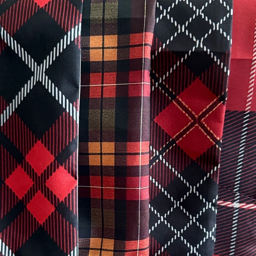 Plaid Patterned Pillow Case Bundle 18 X 18